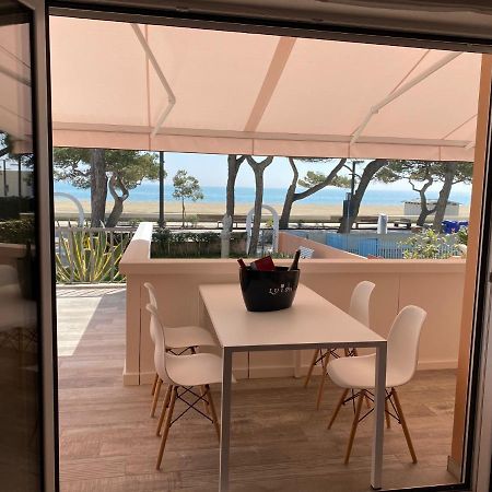 Appartamento Fronte Mare Villa Lory Lignano Sabbiadoro Exterior photo