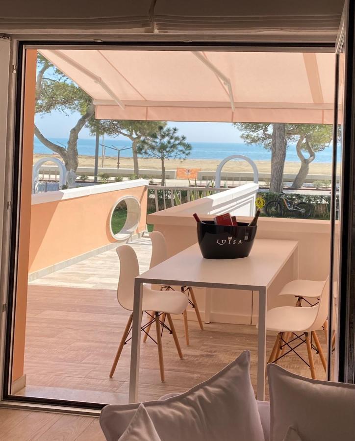 Appartamento Fronte Mare Villa Lory Lignano Sabbiadoro Exterior photo