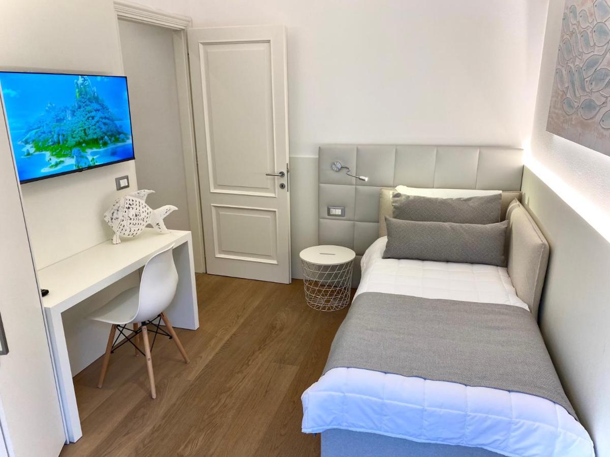 Appartamento Fronte Mare Villa Lory Lignano Sabbiadoro Exterior photo